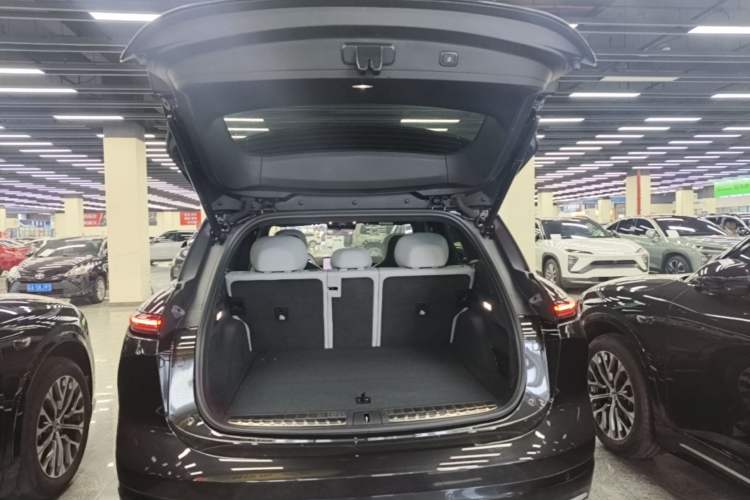 Used Nio ES6 2025 75 kWh Trunk