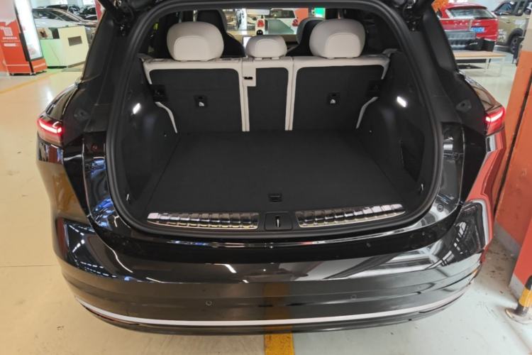 Used Nio ES6 2025 75 kWh Trunk