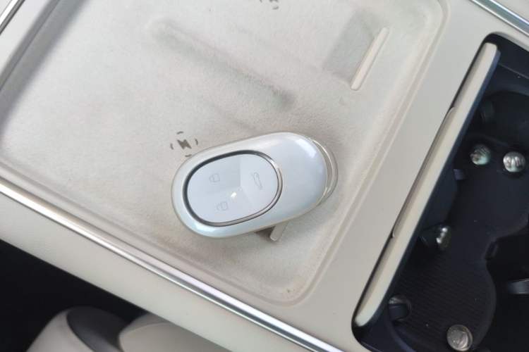 Used Nio ES6 2025 75 kWh Vehicle Key