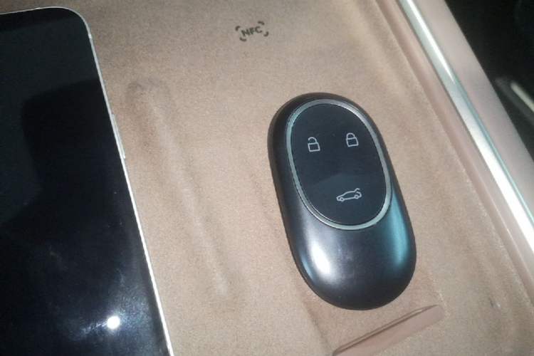 Used Nio ES6 2025 75 kWh Vehicle Key