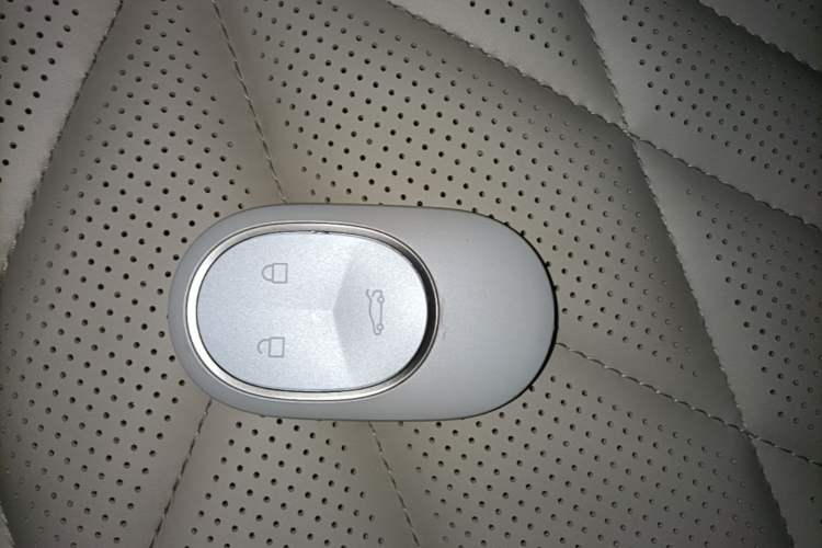 Used Nio ES6 2025 75 kWh Vehicle Key