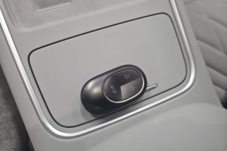 Used Nio ES6 2025 75 kWh Vehicle Key
