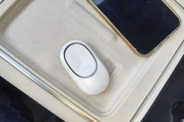 Used Nio ES6 2025 75 kWh Vehicle Key