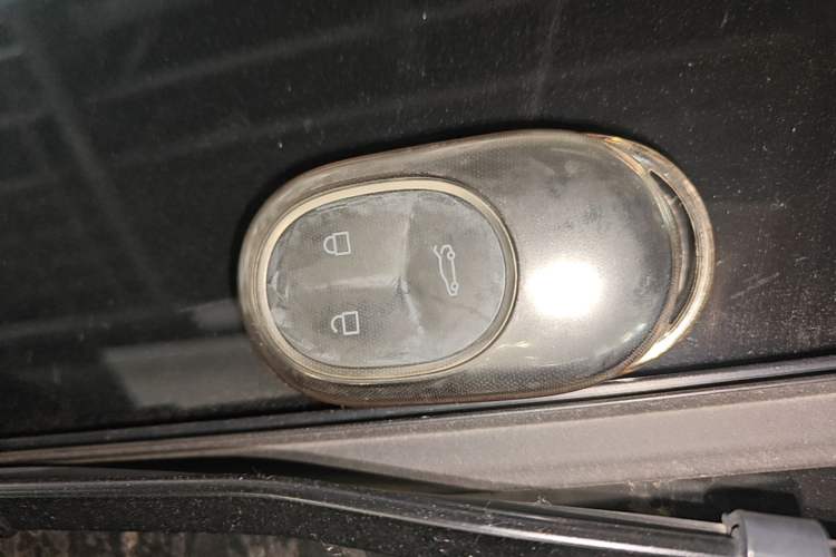 Used Nio ES6 2025 75 kWh Vehicle Key