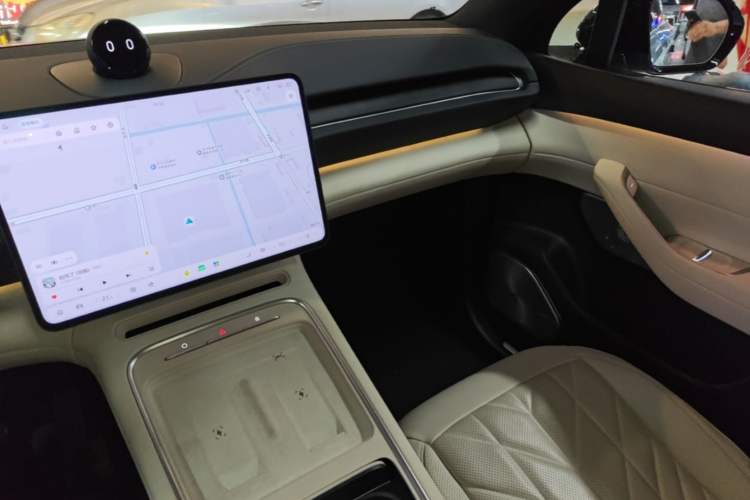 Used Nio ES6 2025 75 kWh Audio And AC Panel
