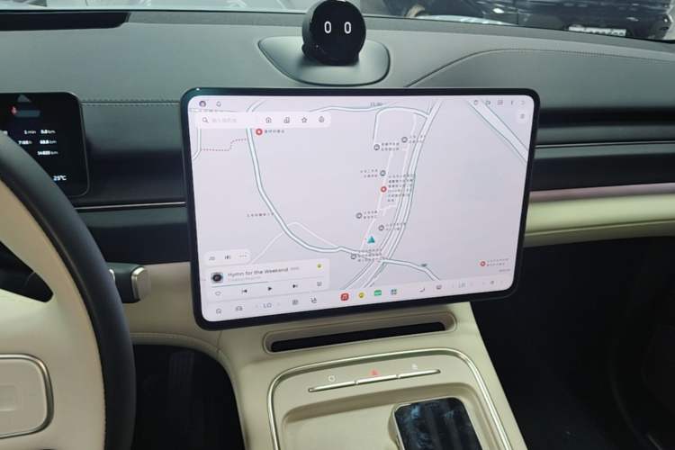 Used Nio ES6 2025 75 kWh Audio And AC Panel