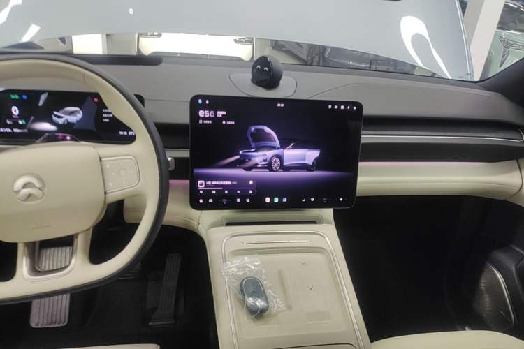 Used Nio ES6 2025 75 kWh Audio And AC Panel
