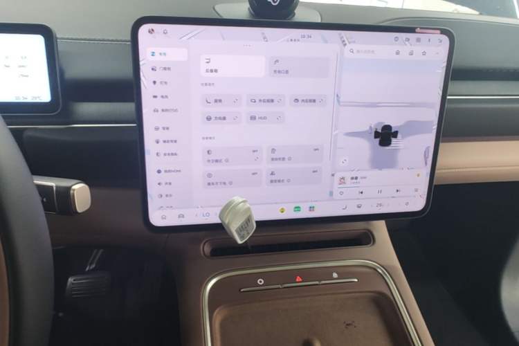 Used Nio ES6 2025 75 kWh Audio And AC Panel