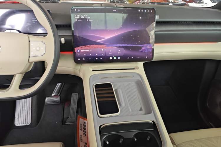 Used Nio ES6 2025 75 kWh Audio And AC Panel