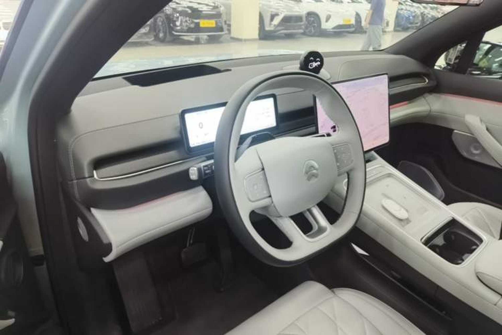 Used Nio ES6 2025 75 kWh Center Console