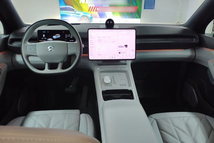 Used Nio ES6 2025 75 kWh Center Console