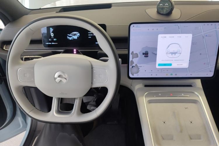 Used Nio ES6 2025 75 kWh Center Console