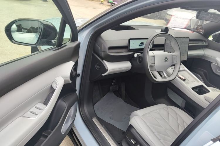 Used Nio ES6 2025 75 kWh Driver Seat