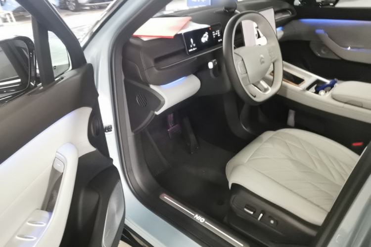 Used Nio ES6 2025 75 kWh Driver Seat