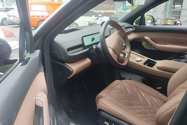 Used Nio ES6 2025 75 kWh Driver Seat