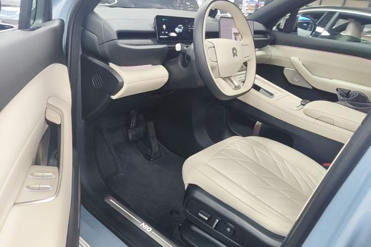 Used Nio ES6 2025 75 kWh Driver Seat