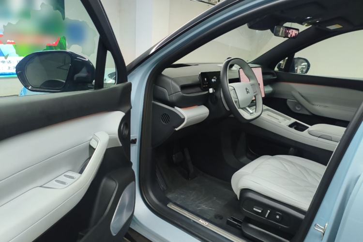 Used Nio ES6 2025 75 kWh Driver Seat