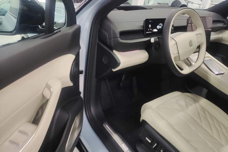 Used Nio ES6 2025 75 kWh Driver Seat
