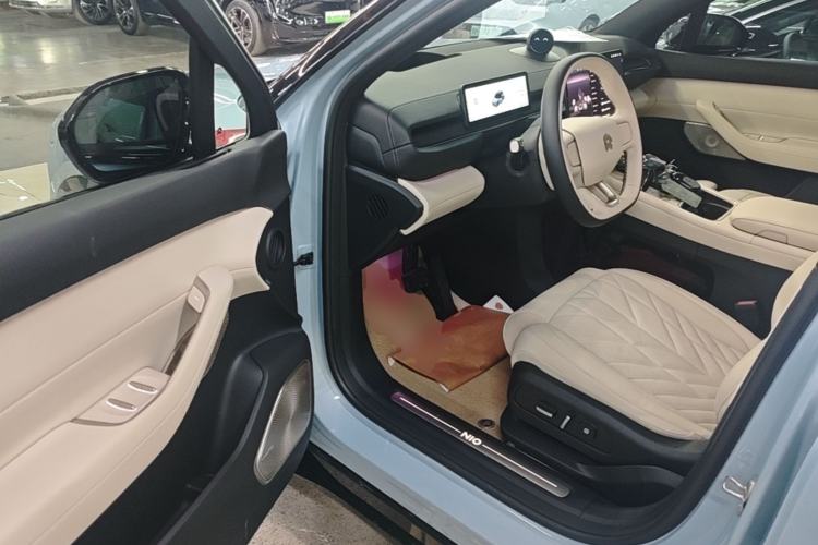 Used Nio ES6 2025 75 kWh Driver Seat