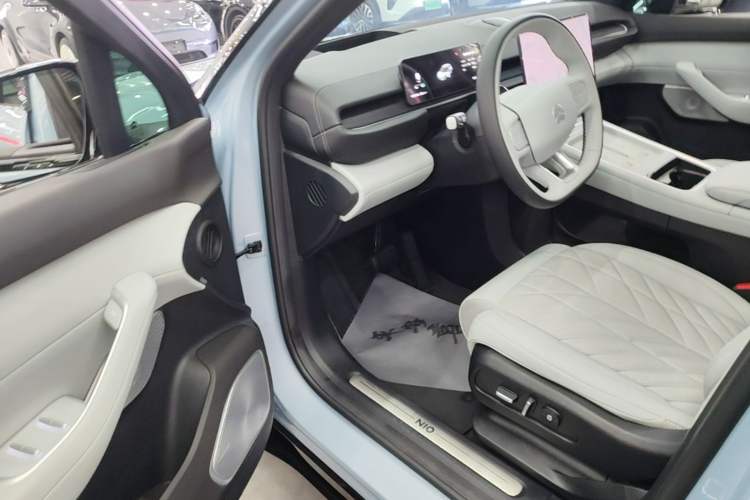 Used Nio ES6 2025 75 kWh Driver Seat