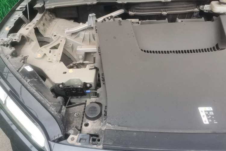 Used Nio ES6 2025 75 kWh Engine Bay Right