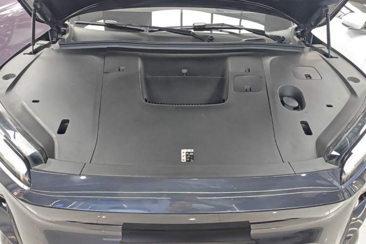 Used Nio ES6 2025 75 kWh Engine Bay