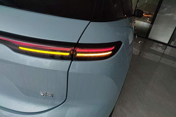 Used Nio ES6 2025 75 kWh Exterior 3