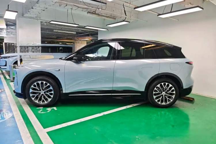 Used Nio ES6 2025 75 kWh Exterior 3