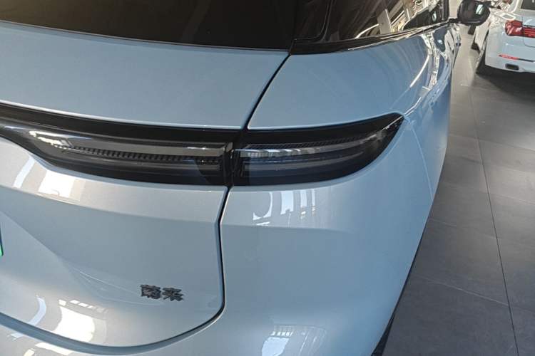 Used Nio ES6 2025 75 kWh Exterior 3