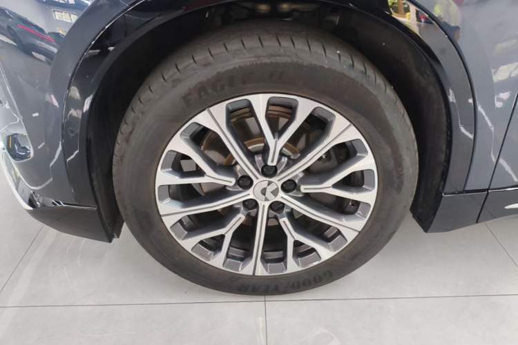 Used Nio ES6 2025 75 kWh Exterior 4