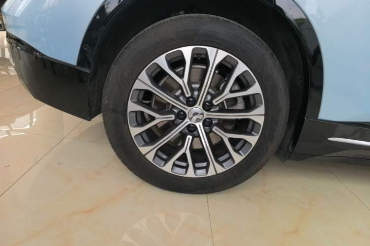 Used Nio ES6 2025 75 kWh Exterior 5