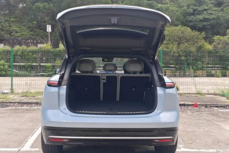 Used Nio ES6 2025 75 kWh Exterior 5