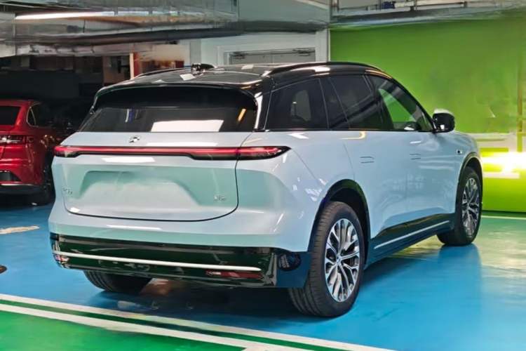 Used Nio ES6 2025 75 kWh Exterior 6