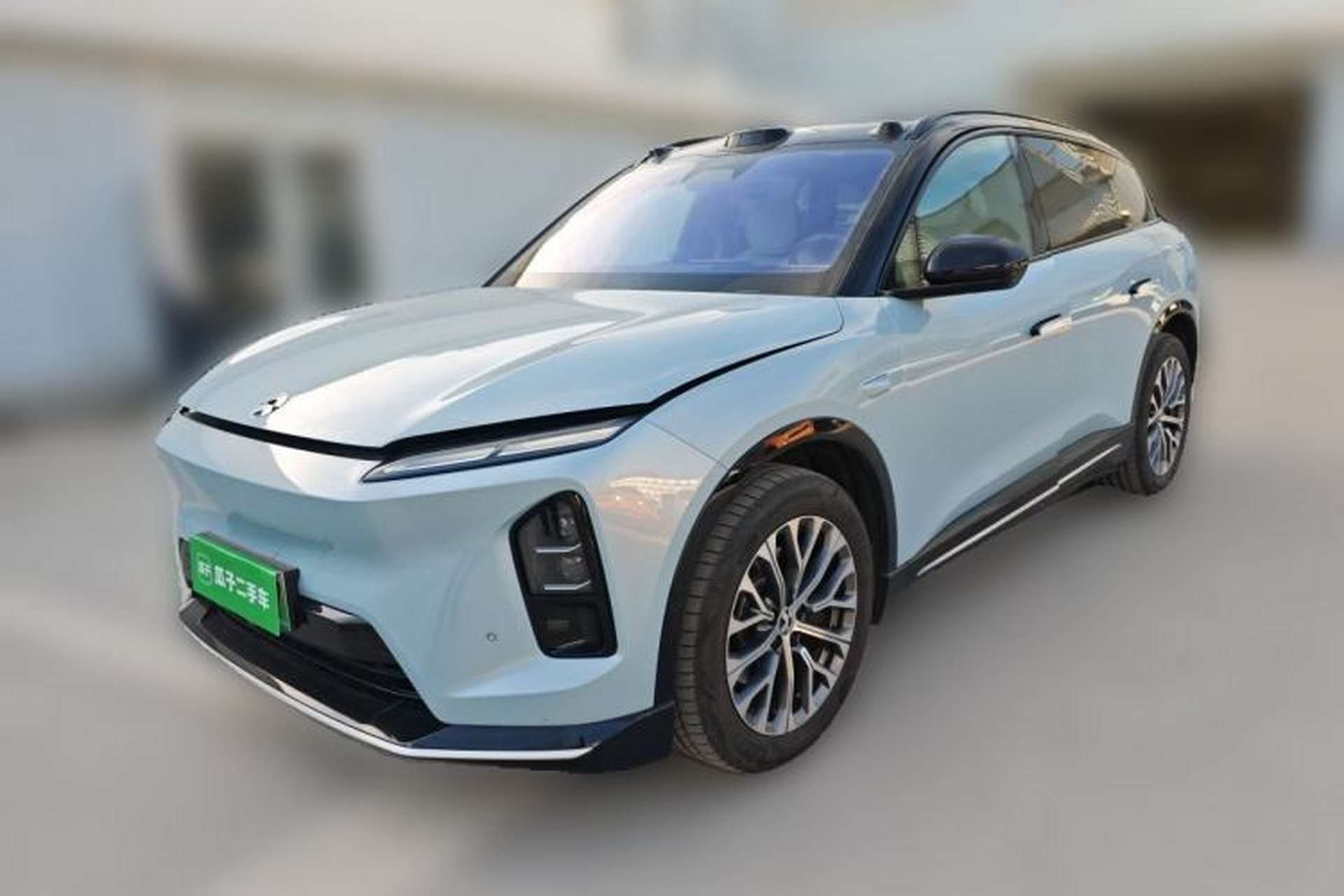 Used Nio ES6 2025 75 kWh Front Left 45 Deg