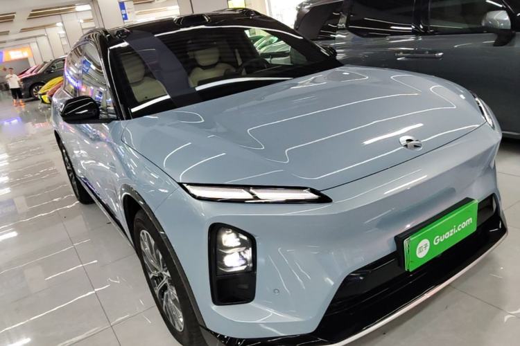 Used Nio ES6 2025 75 kWh Front Right 45 Deg