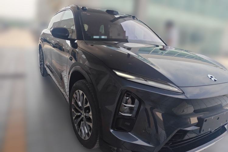 Used Nio ES6 2025 75 kWh Front Right 45 Deg