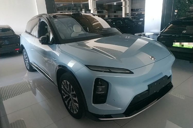 Used Nio ES6 2025 75 kWh Front Right 45 Deg