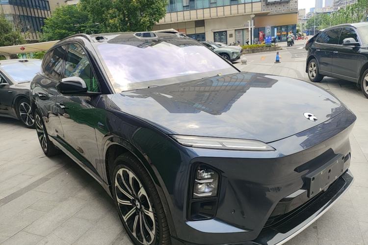 Used Nio ES6 2025 75 kWh Front Right 45 Deg