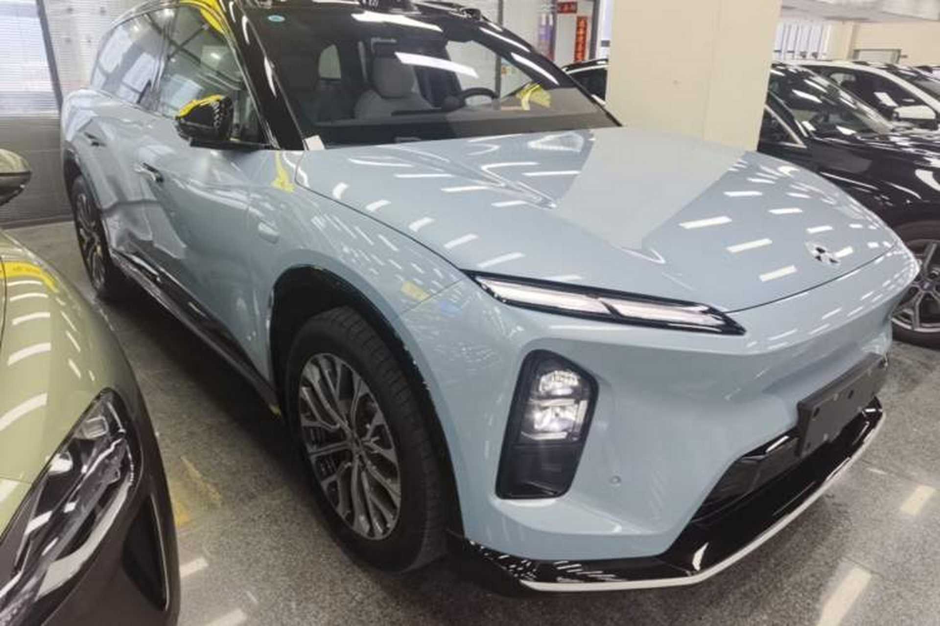 Used Nio ES6 2025 75 kWh Front Right 45 Deg