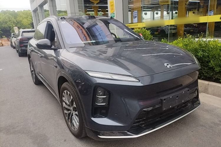 Used Nio ES6 2025 75 kWh Front Right 45 Deg