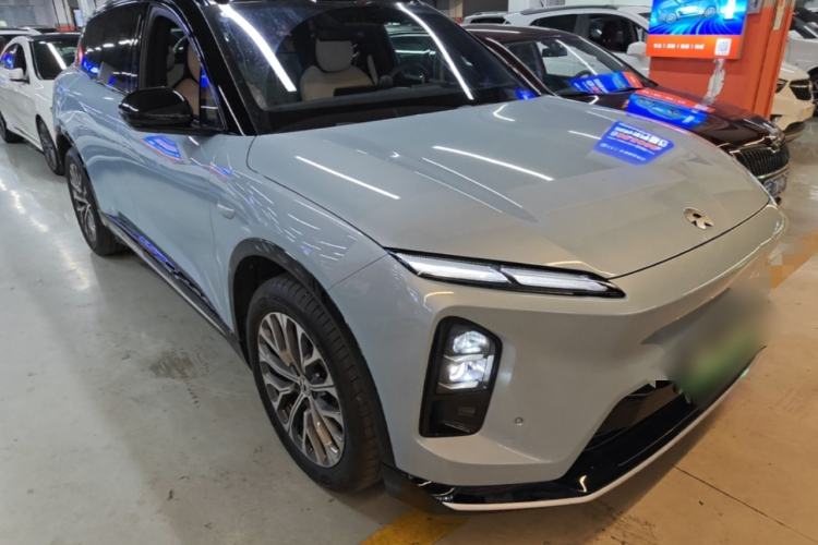 Used Nio ES6 2025 75 kWh Front Right 45 Deg
