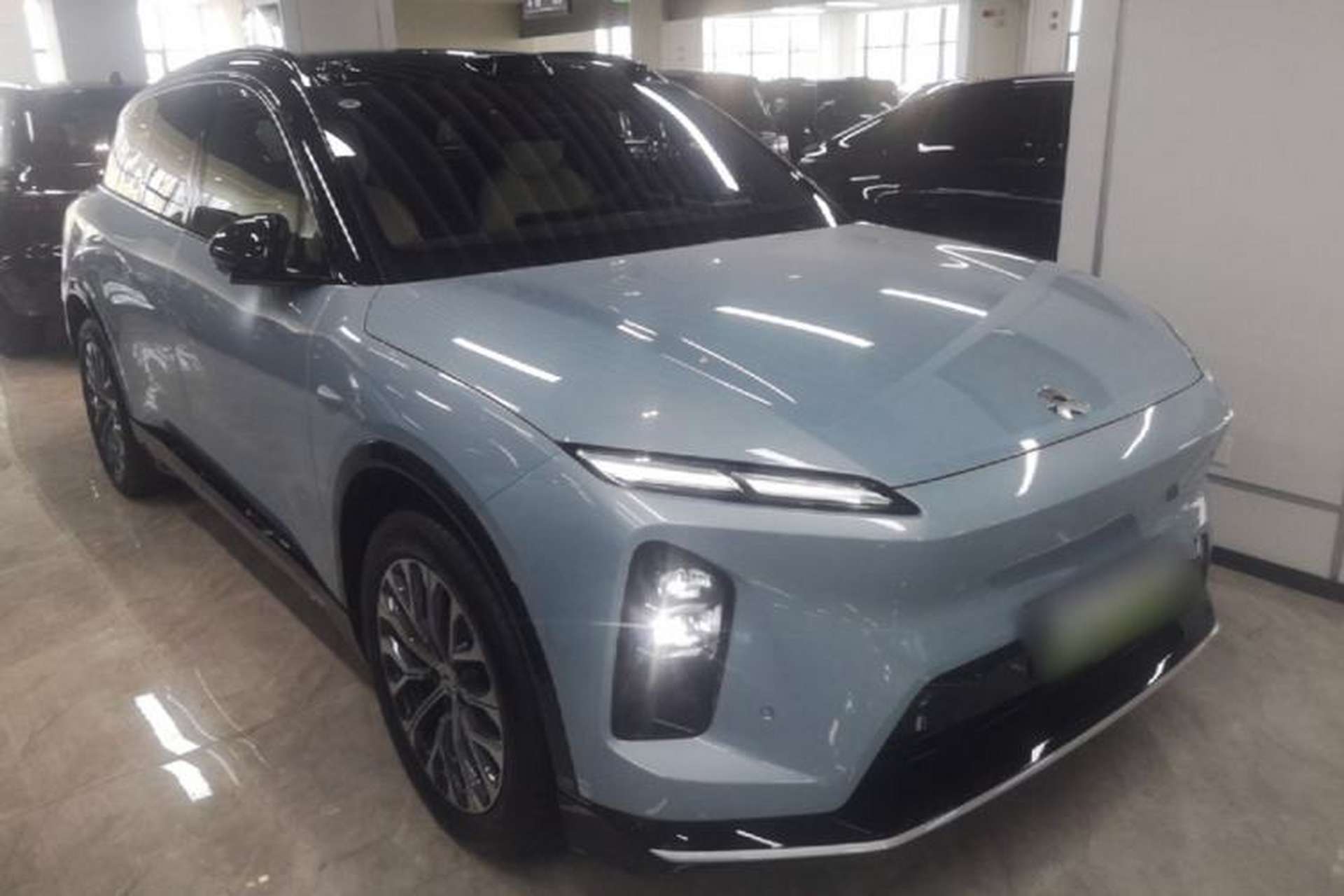 Used Nio ES6 2025 75 kWh Front Right 45 Deg