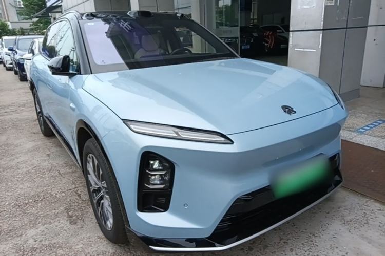 Used Nio ES6 2025 75 kWh Front Right 45 Deg