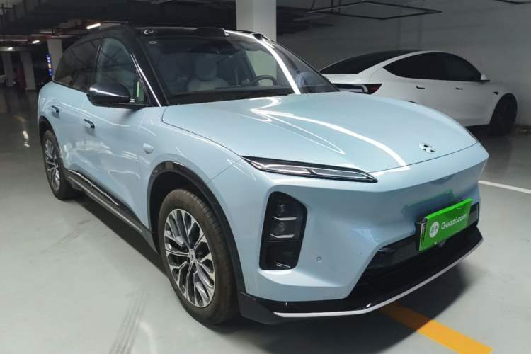 Used Nio ES6 2025 75 kWh Front Right 45 Deg