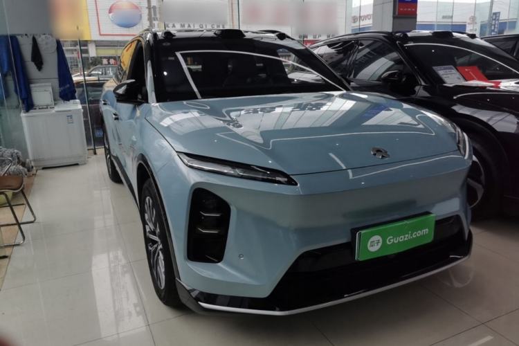 Used Nio ES6 2025 75 kWh Front Right 45 Deg