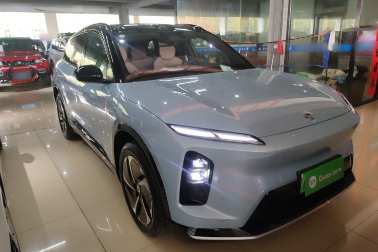 Used Nio ES6 2025 100 kWh Front Right 45 Deg