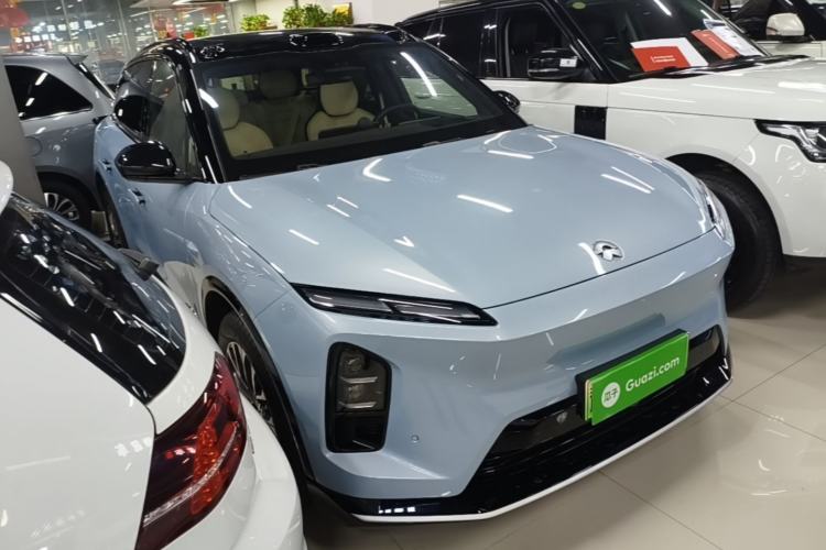 Used Nio ES6 2025 75 kWh Front Right 45 Deg