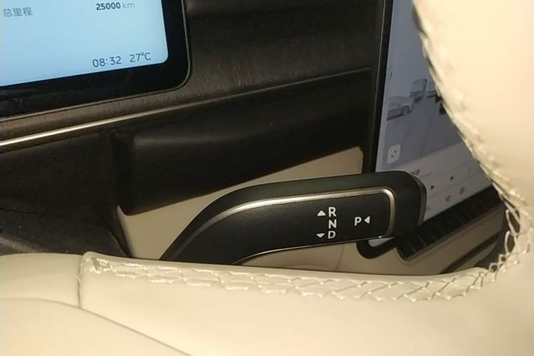 Used Nio ES6 2025 75 kWh Gear Lever