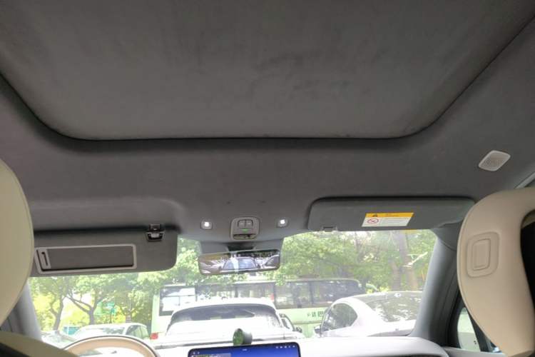 Used Nio ES6 2025 75 kWh Headliner
