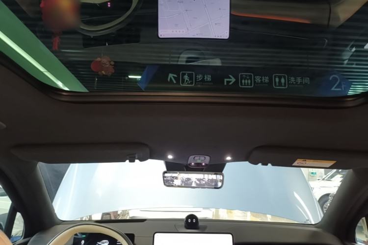 Used Nio ES6 2025 75 kWh Headliner
